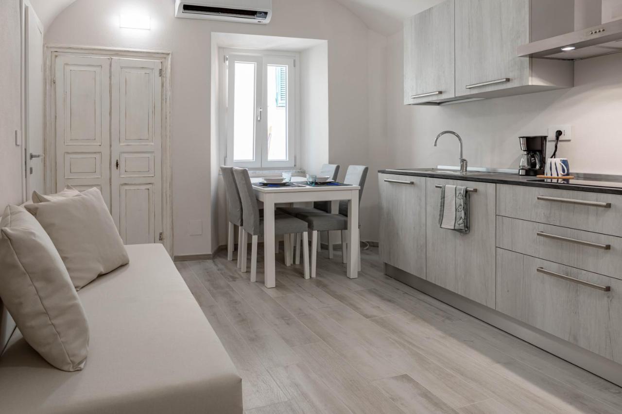 H11 Piccola Perla A Un Passo Dal Mare Apartman Santo Stefano al Mare Kültér fotó